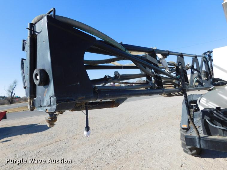 image for item DC8459 2002 SpraCoupe 4440 self-propelled sprayer