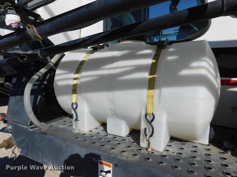 image for item DC8459 2002 SpraCoupe 4440 self-propelled sprayer