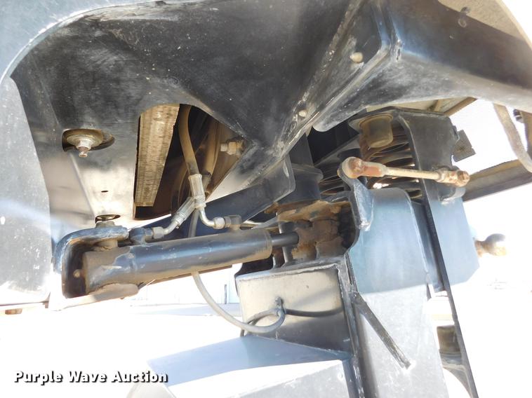 image for item DC8459 2002 SpraCoupe 4440 self-propelled sprayer