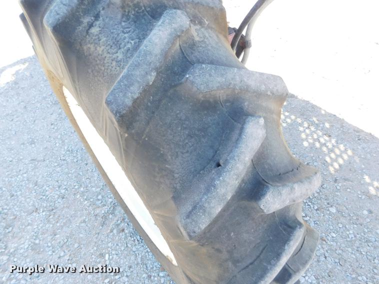 image for item DC8459 2002 SpraCoupe 4440 self-propelled sprayer