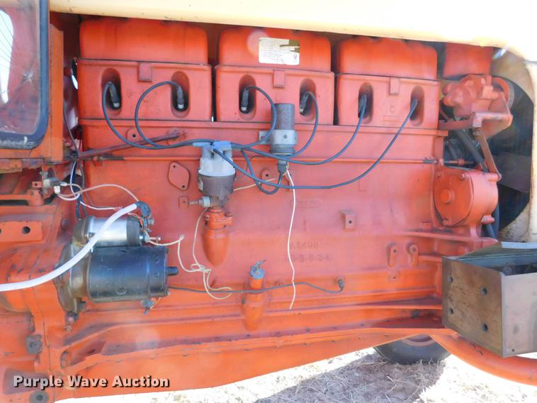 image for item DC8488 Case 930 Comfort King tractor