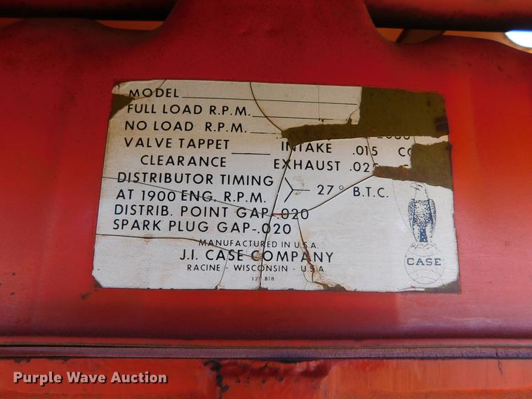 image for item DC8488 Case 930 Comfort King tractor