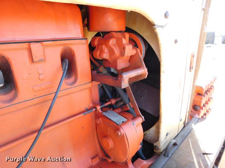 image for item DC8488 Case 930 Comfort King tractor