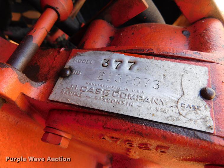 image for item DC8488 Case 930 Comfort King tractor