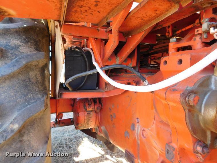 image for item DC8488 Case 930 Comfort King tractor