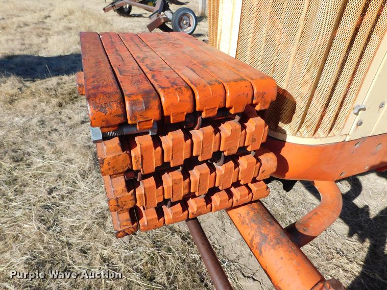 image for item DC8488 Case 930 Comfort King tractor