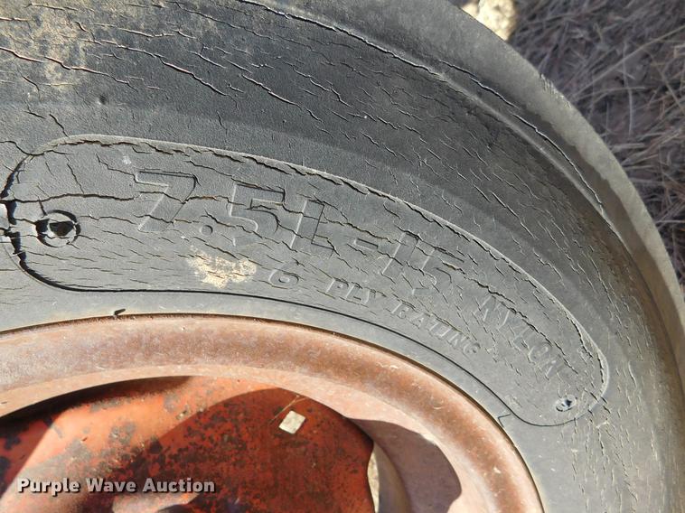 image for item DC8488 Case 930 Comfort King tractor