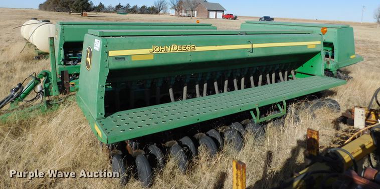 image for item DC8489 John Deere 455 grain drill