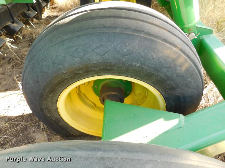 image for item DC8489 John Deere 455 grain drill