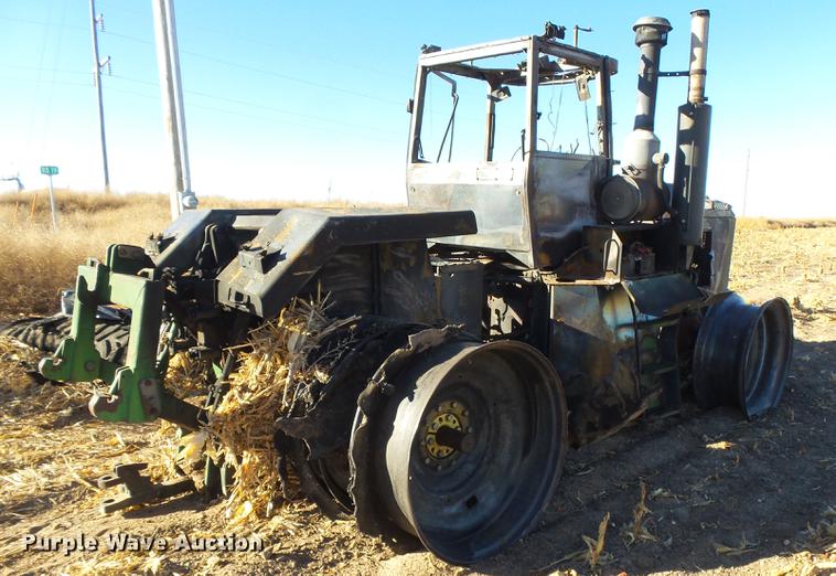 image for item DC8499 1993 John Deere 8770 4WD tractor