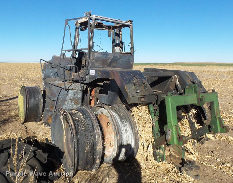 image for item DC8499 1993 John Deere 8770 4WD tractor