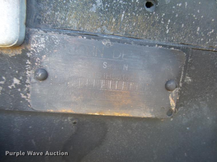 image for item DC8499 1993 John Deere 8770 4WD tractor