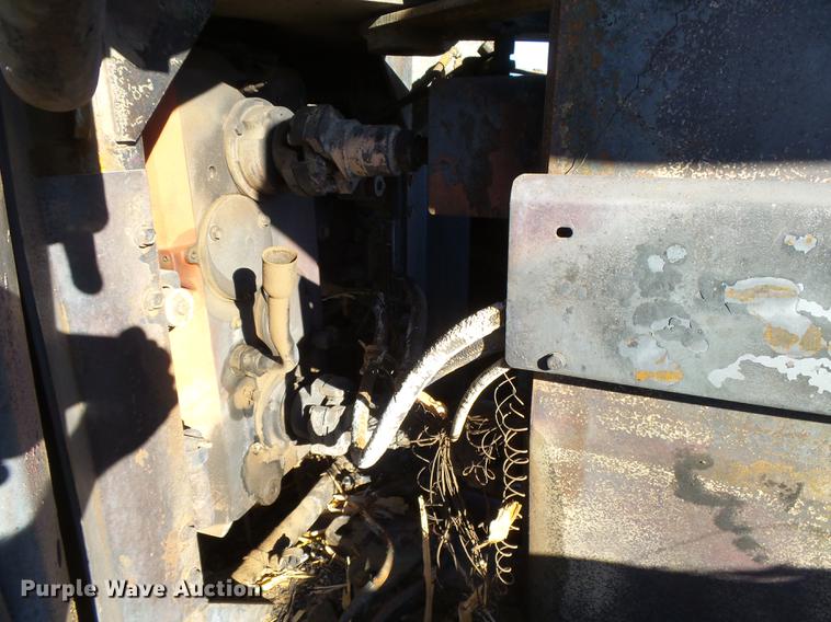 image for item DC8499 1993 John Deere 8770 4WD tractor