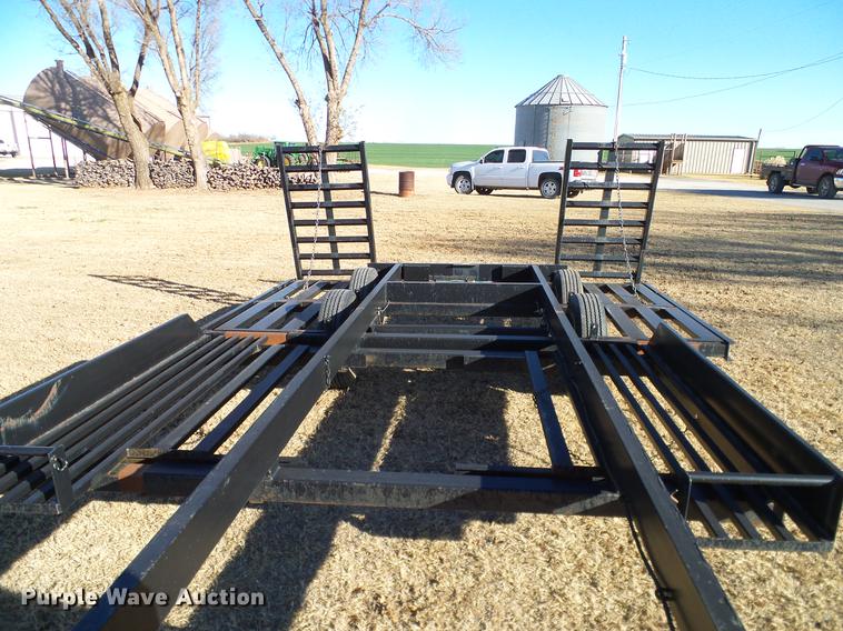 image for item DD1440 2009 Donahue EX6180 windrower trailer