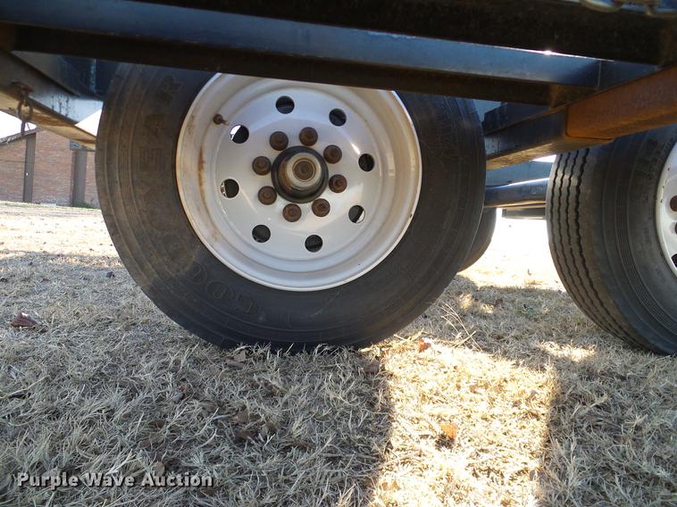 image for item DD1440 2009 Donahue EX6180 windrower trailer