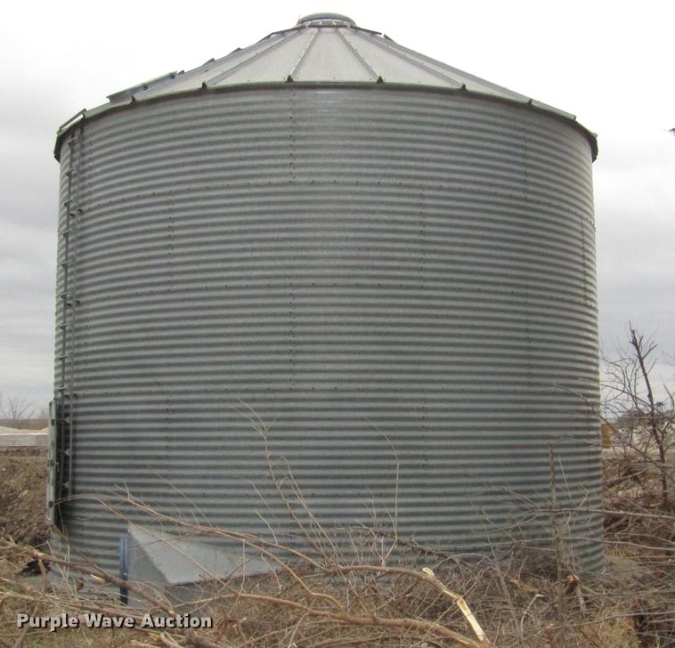 image for item DD2958 (2) grain bins