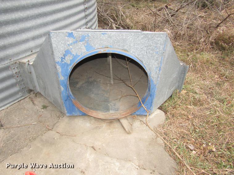 image for item DD2958 (2) grain bins