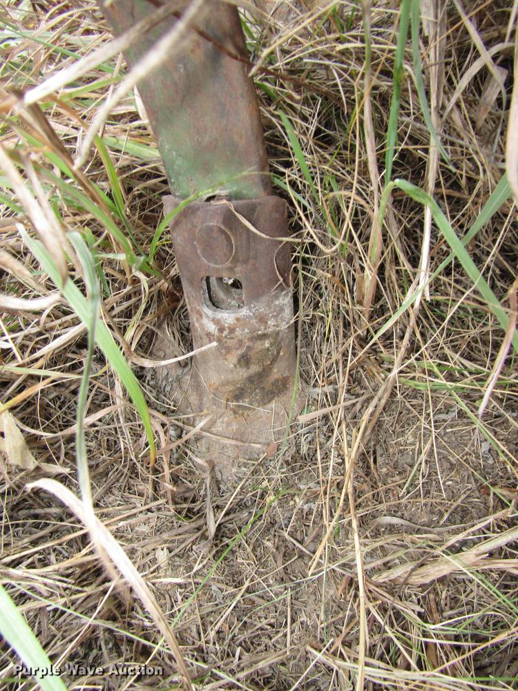 image for item DD2964 John Deere 75 row crop cultivator