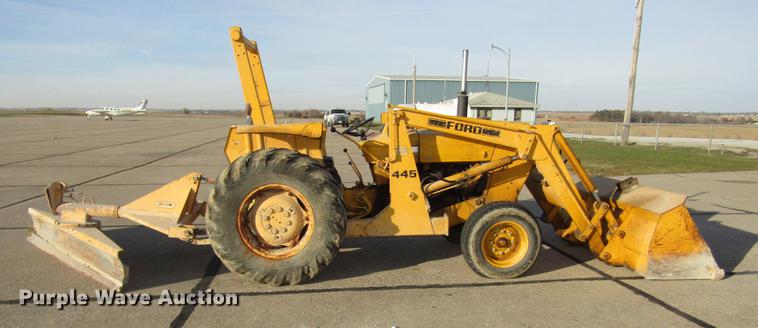 image for item DD2988 Ford 445 tractor