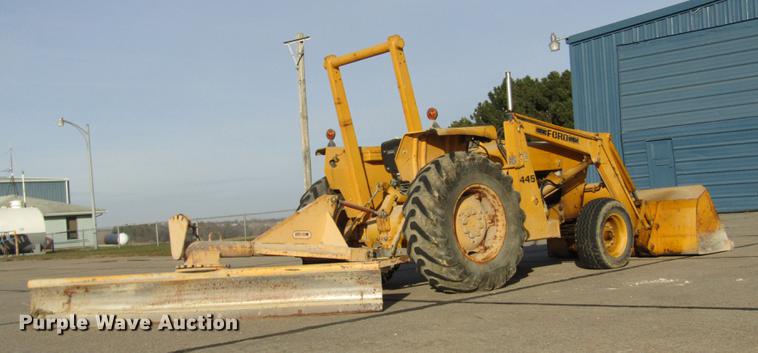 image for item DD2988 Ford 445 tractor
