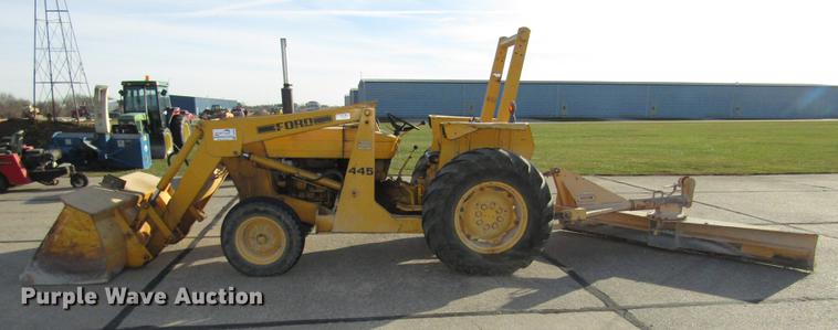 image for item DD2988 Ford 445 tractor