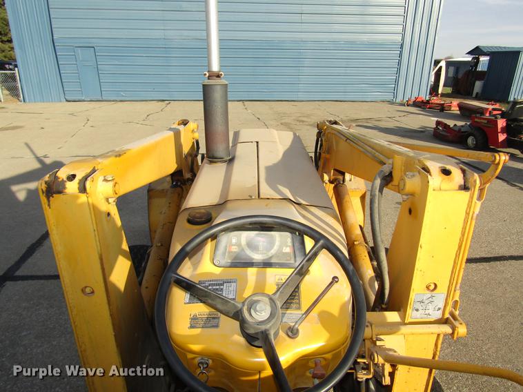 image for item DD2988 Ford 445 tractor