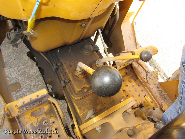 image for item DD2988 Ford 445 tractor