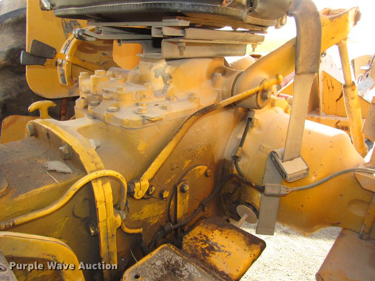 image for item DD2988 Ford 445 tractor