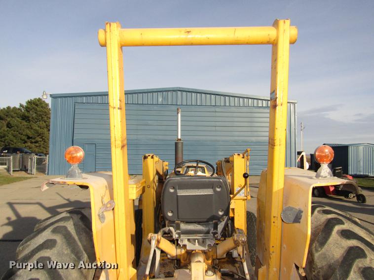 image for item DD2988 Ford 445 tractor