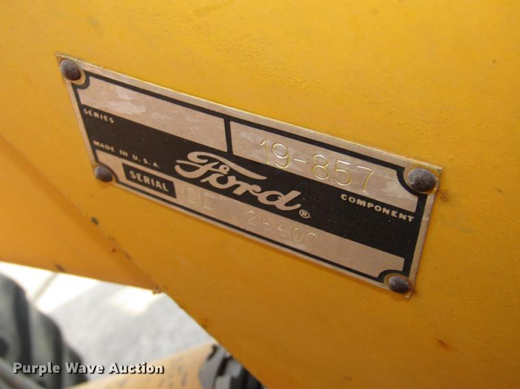 image for item DD2988 Ford 445 tractor