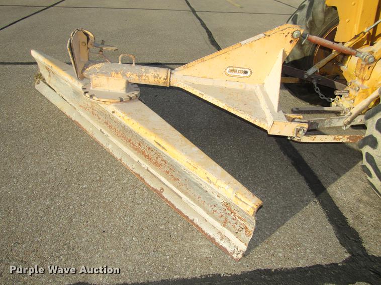 image for item DD2988 Ford 445 tractor