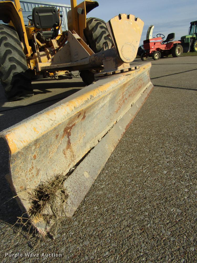 image for item DD2988 Ford 445 tractor