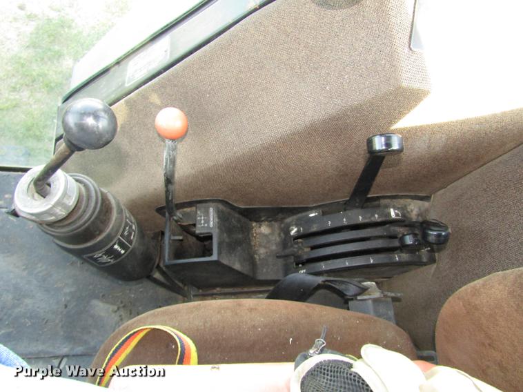 image for item DD2998 1996 John Deere 5500 MFWD tractor