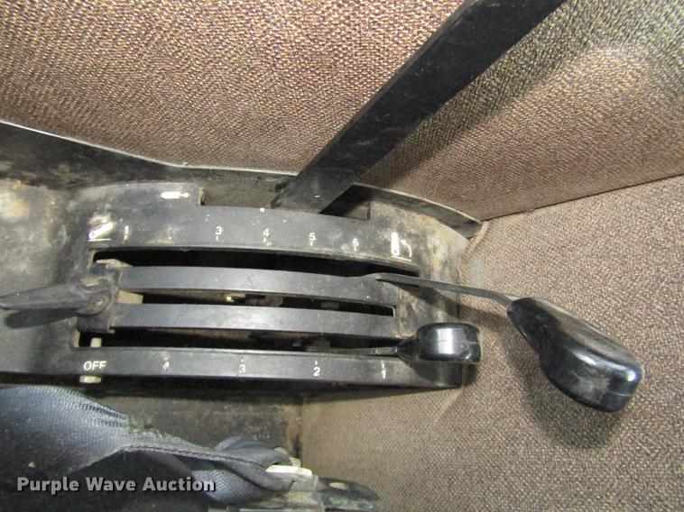 image for item DD2998 1996 John Deere 5500 MFWD tractor