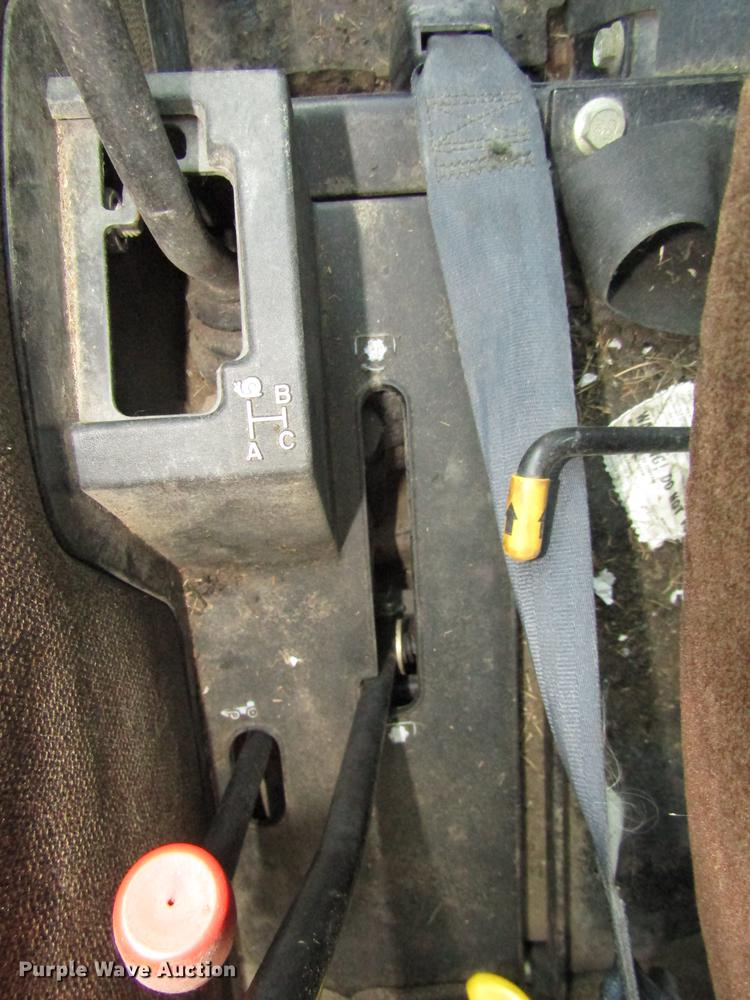 image for item DD2998 1996 John Deere 5500 MFWD tractor