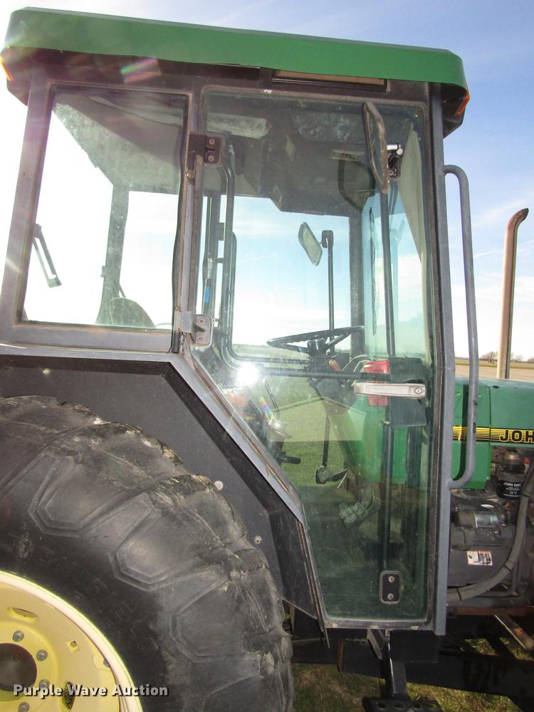 image for item DD2998 1996 John Deere 5500 MFWD tractor