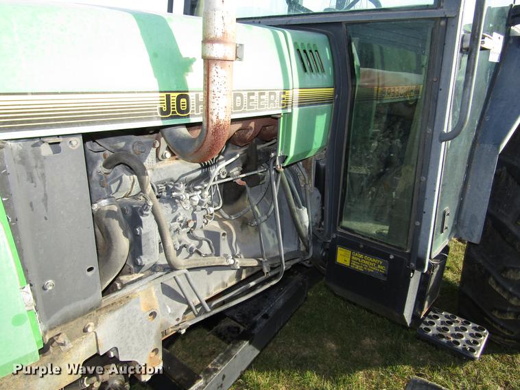 image for item DD2998 1996 John Deere 5500 MFWD tractor