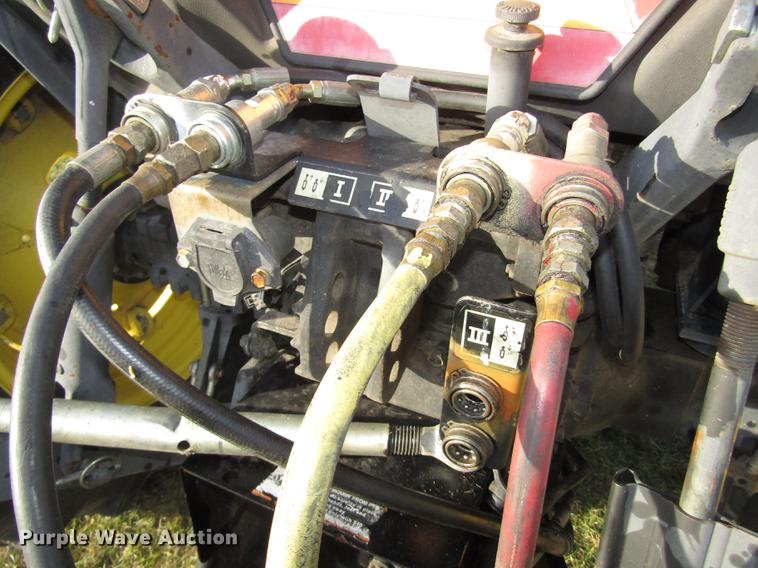 image for item DD2998 1996 John Deere 5500 MFWD tractor