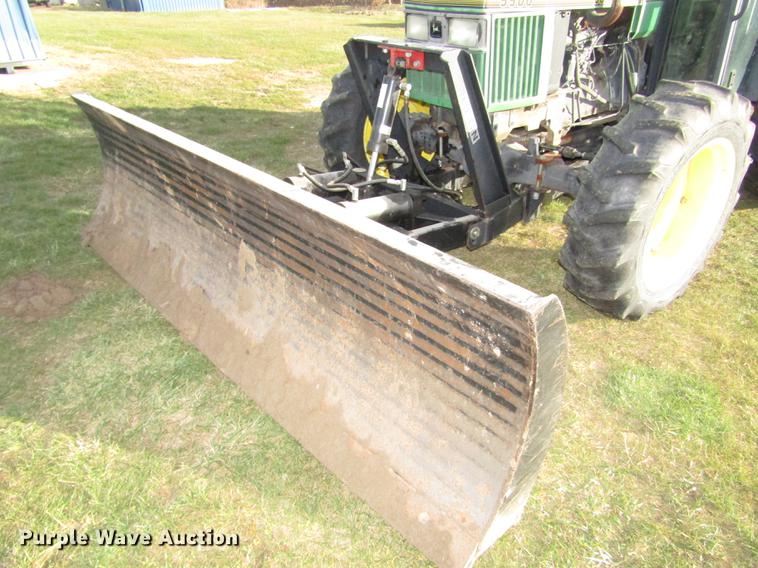 image for item DD2998 1996 John Deere 5500 MFWD tractor