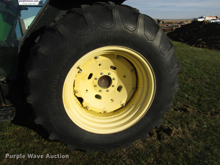 image for item DD2998 1996 John Deere 5500 MFWD tractor