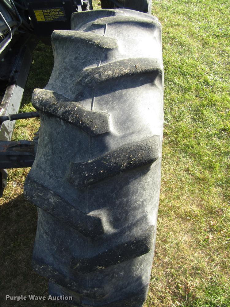 image for item DD2998 1996 John Deere 5500 MFWD tractor