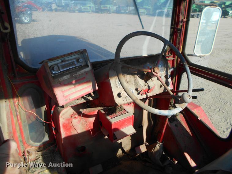 image for item DK9249 Versatile 145 4WD tractor