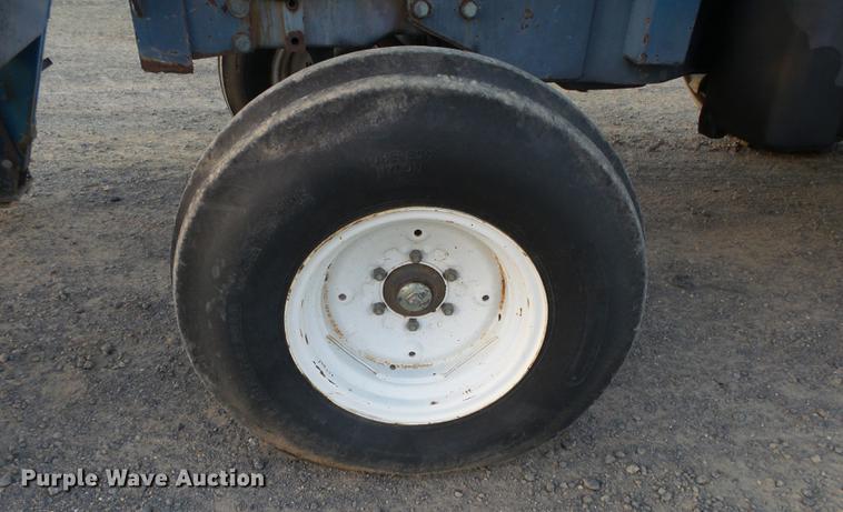 image for item DS9644 1997 New Holland 6635 tractor