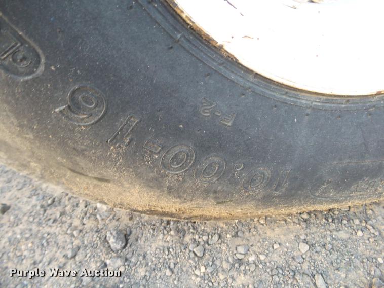 image for item DS9644 1997 New Holland 6635 tractor