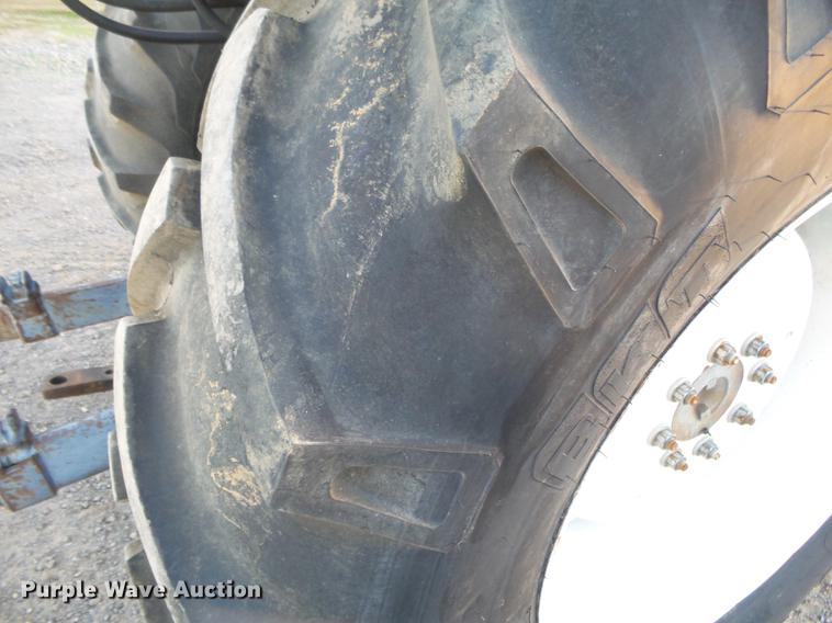 image for item DS9644 1997 New Holland 6635 tractor