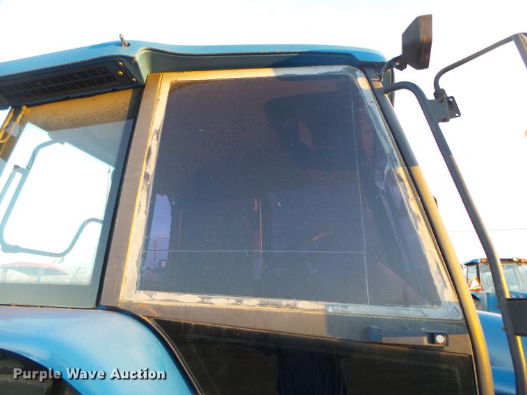 image for item DS9644 1997 New Holland 6635 tractor