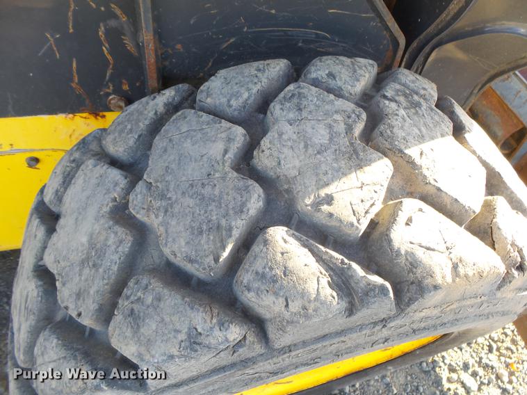 image for item DS9645 2012 New Holland L230 skid steer