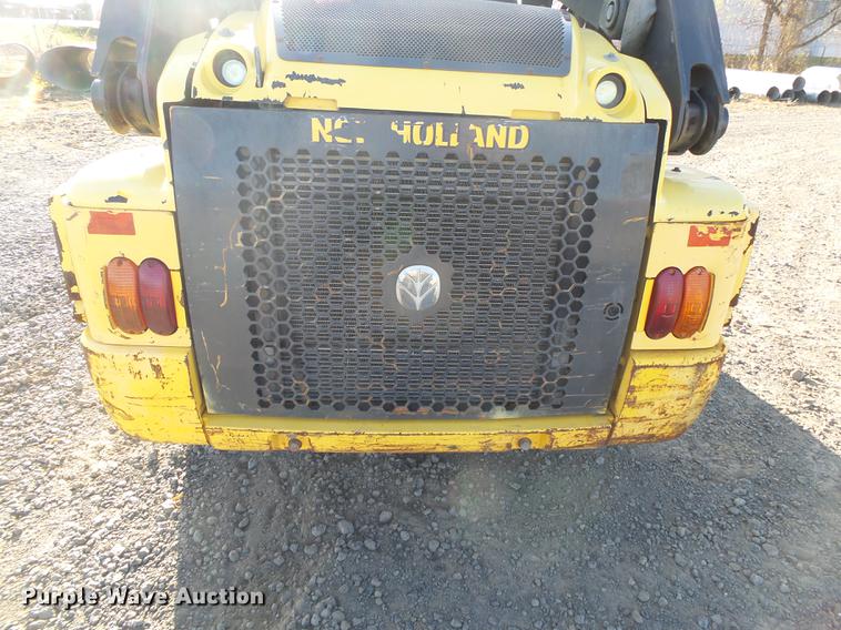 image for item DS9645 2012 New Holland L230 skid steer