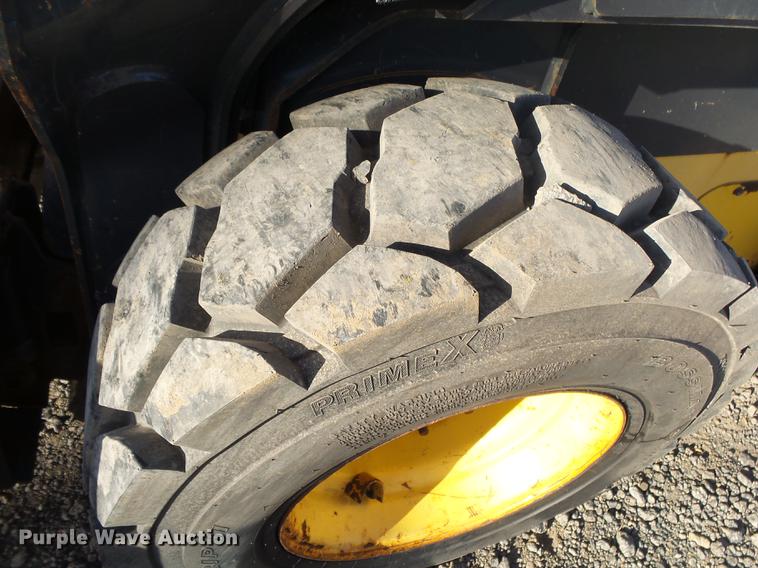 image for item DS9645 2012 New Holland L230 skid steer