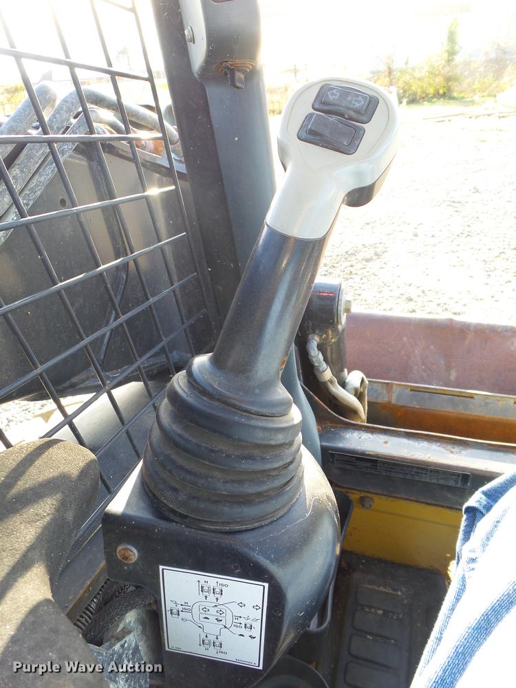 image for item DS9645 2012 New Holland L230 skid steer